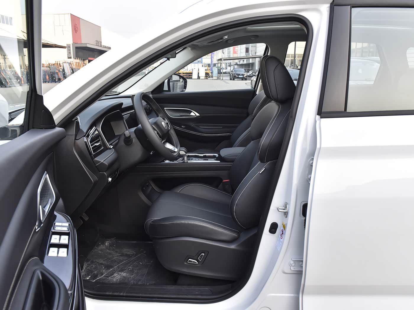 Changan CS75 PRO 2025 1.5T DCT Advanced Edition 7-Seater