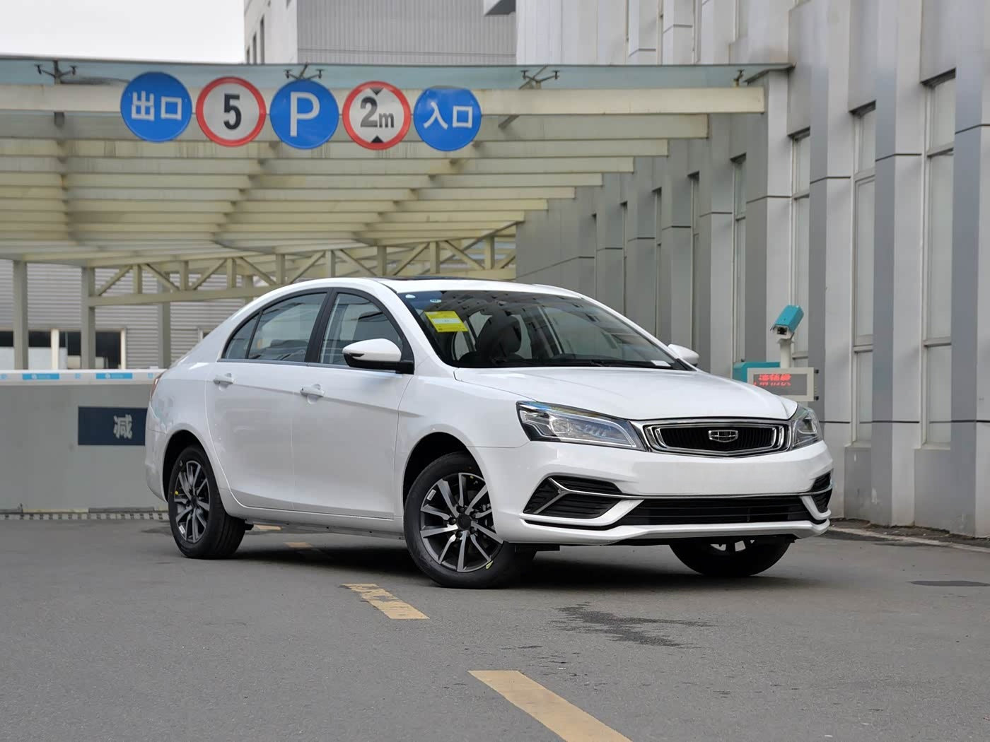 2019 Geely Emgrand EV450