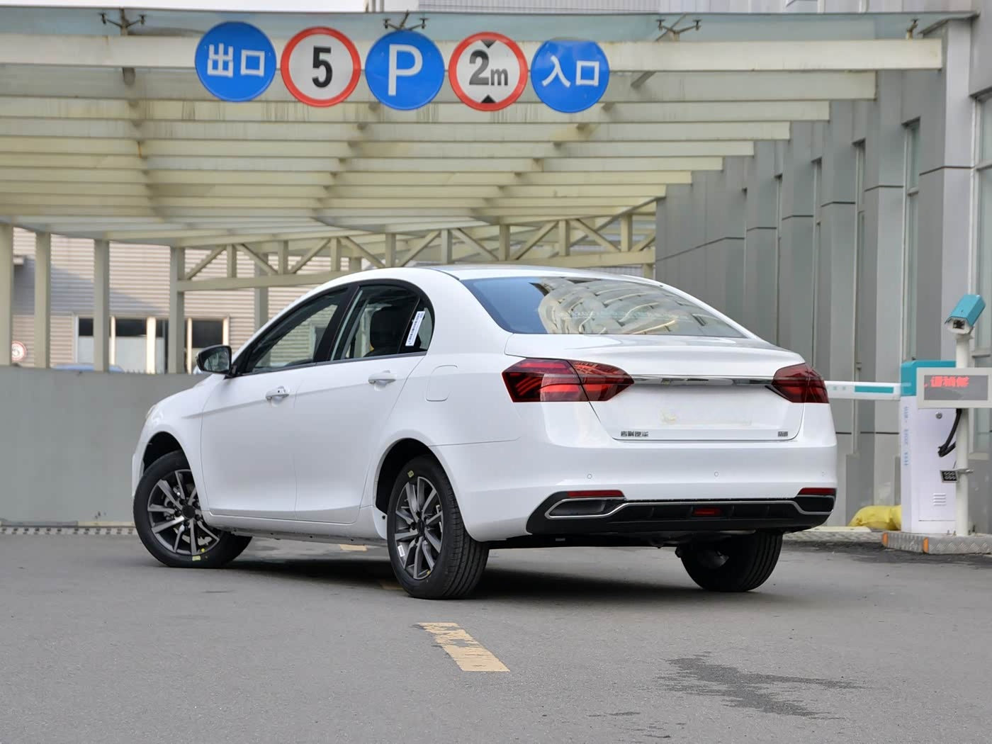 2019 Geely Emgrand EV450